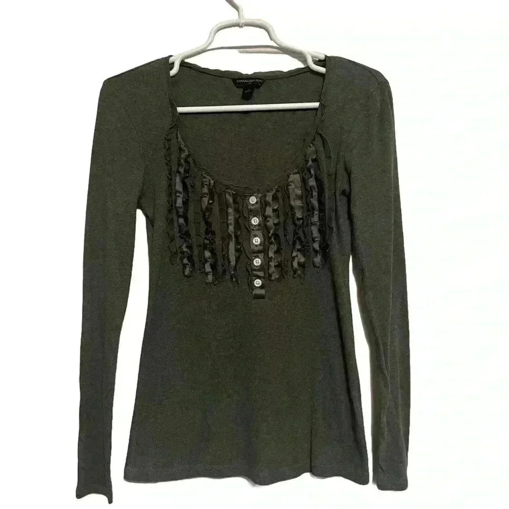 Banana Republic - Green ribbon front Long Sleeve Tee - Women’s Size S